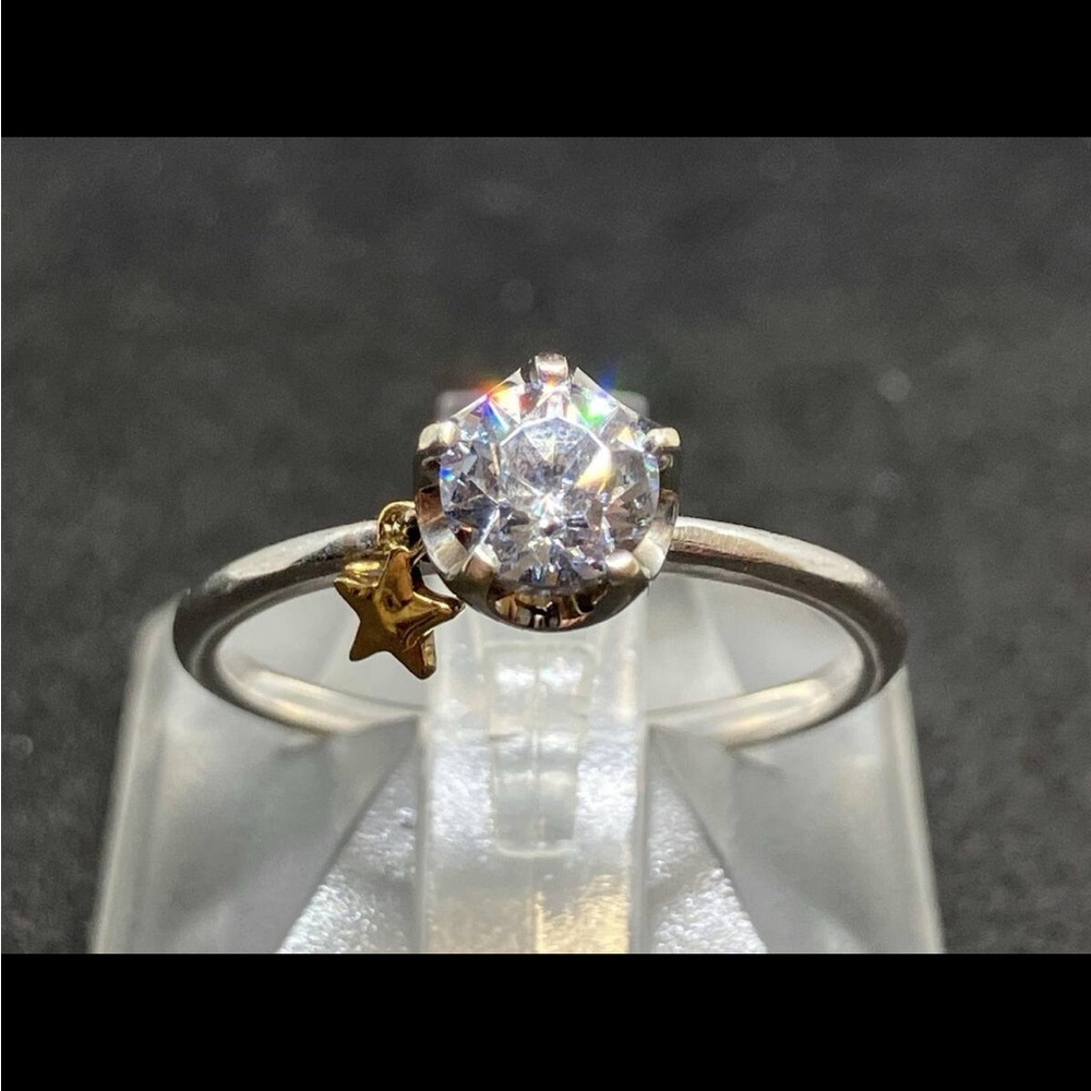 Japanese Festaria Wish Upon A Star 10K White Gold Lilac Sapphire Star Ring - Picture 6 of 12